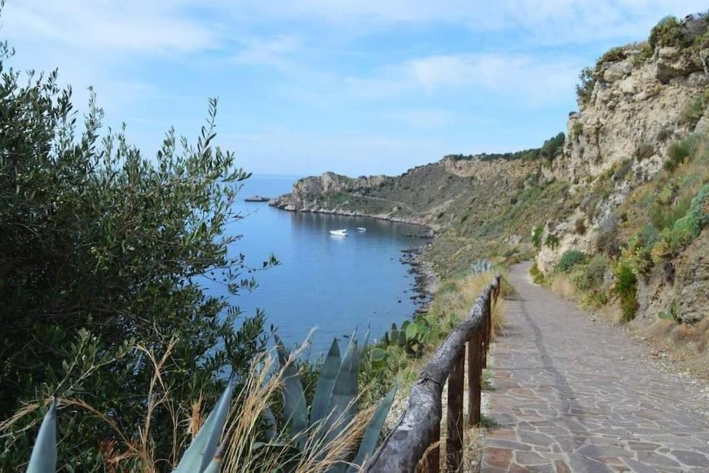 Casa Vacanze Il Nido - 4 Stelle Milazzo Buitenkant foto